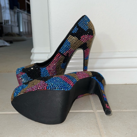 Steve Madden DYVINAL MULTI-COLORED RHINESTONE PLATFORM HEELS - Picture 3 of 4